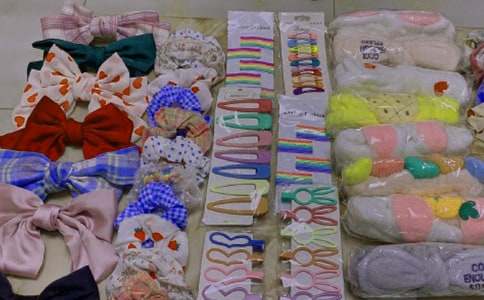 服裝擺地?cái)倧V告詞220句