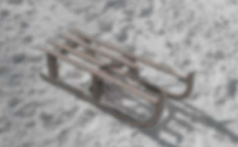 童話故事精選《黑色的人影和紅雪橇》