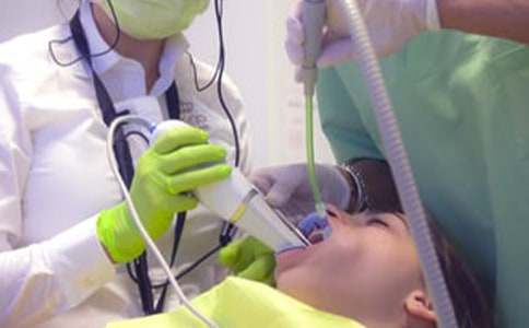 第一次獨(dú)立看牙醫(yī)作文