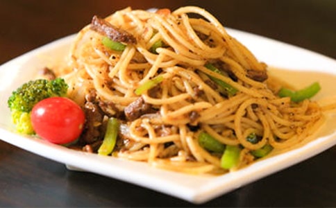 第一次做牛排意面作文(精選20篇)